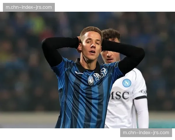 亚特兰大高位逼抢遇阻 萨索洛快速转换击穿三中卫